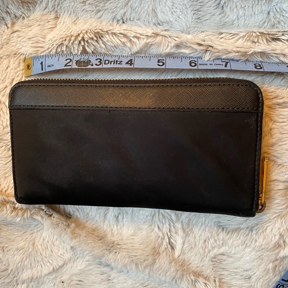 Michael Kors Wallet - Picture 3 of 6